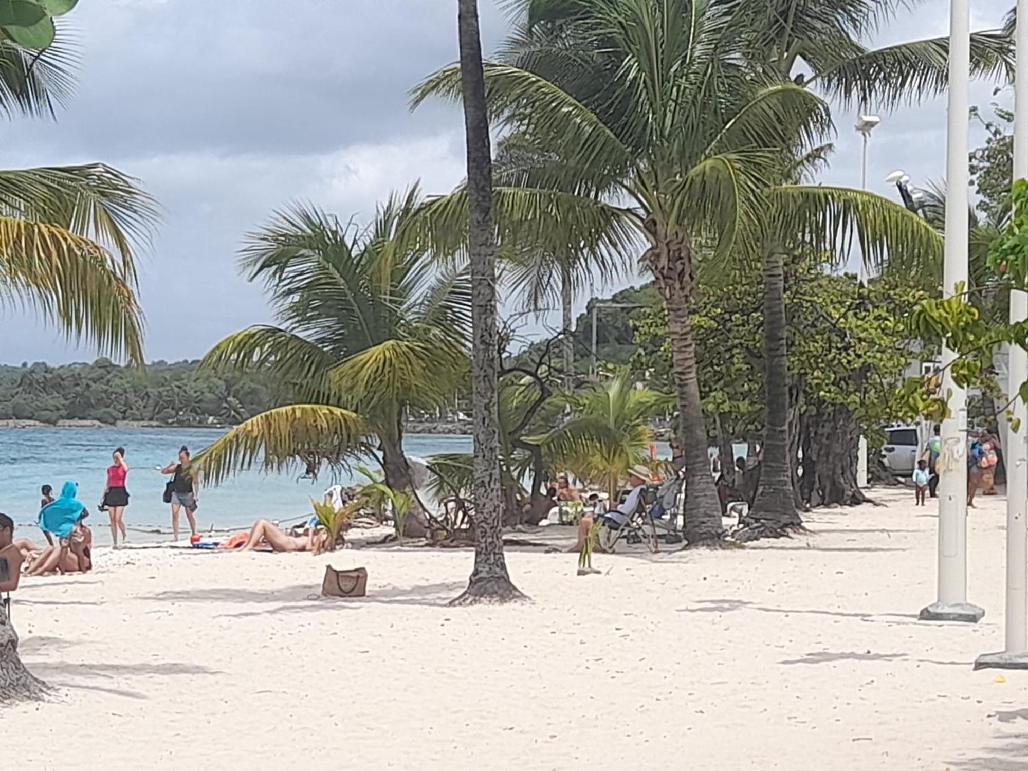 plage et vacance Sainte-Anne  Extérieur photo